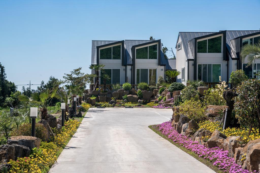 Jeju 542 Pension Сеогвипо Стая снимка